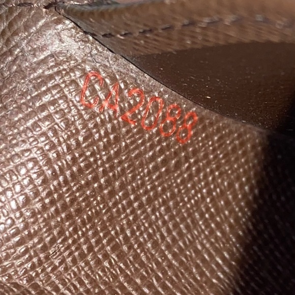 Louis Vuitton Brown Damier Bifold Wallet - Picture 11 of 11